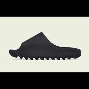 Adidas Yeezy Slide in Onyx, Size 7